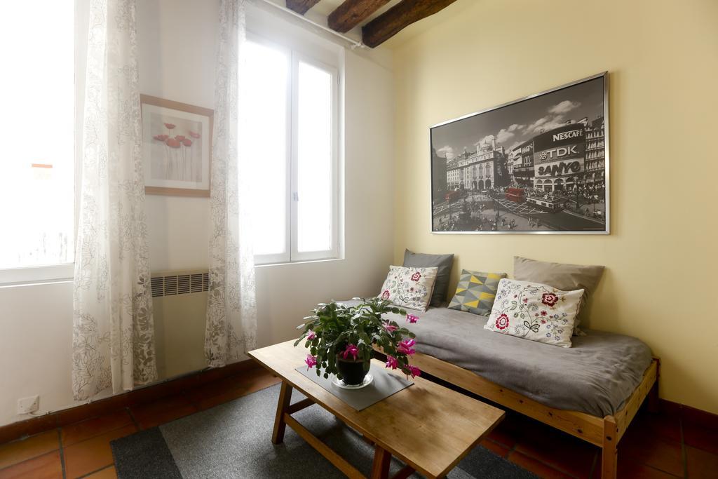 Lovely And Typical 1 Bedroom Paris Quarto foto