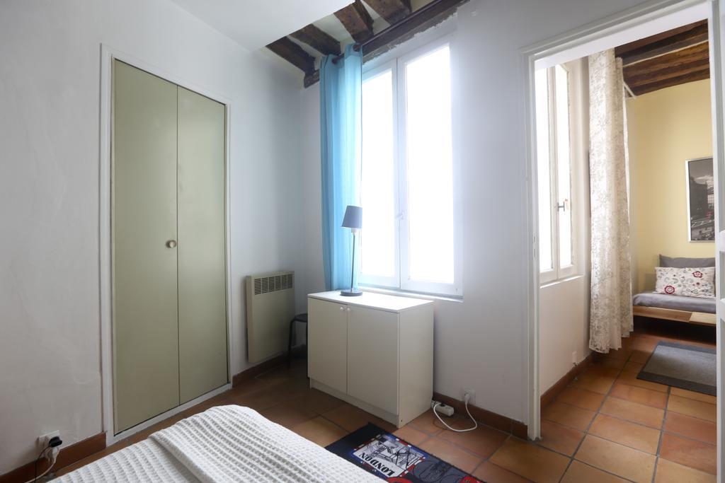 Lovely And Typical 1 Bedroom Paris Quarto foto