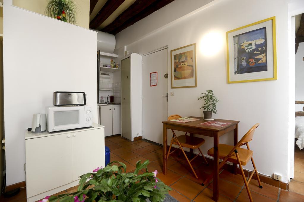 Lovely And Typical 1 Bedroom Paris Quarto foto